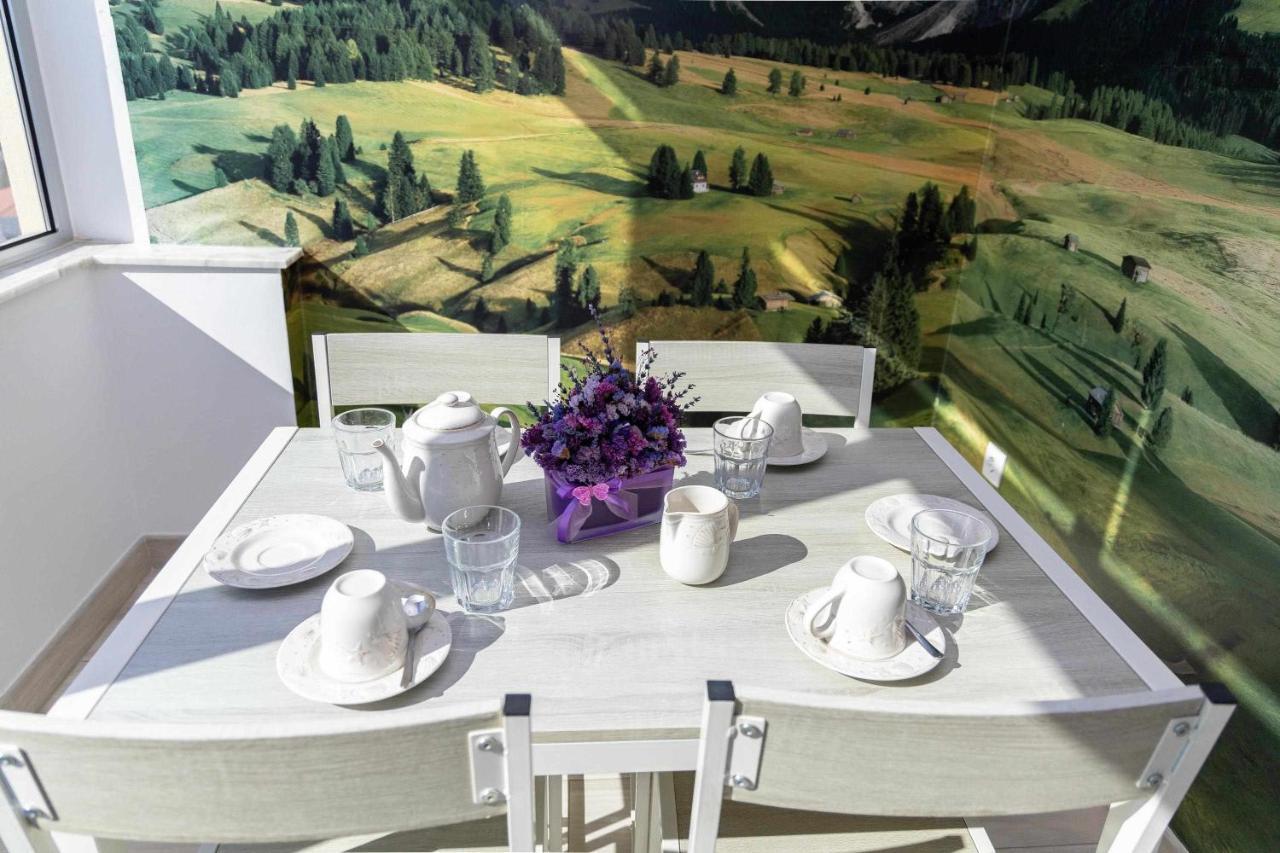 Violet House Your Place To