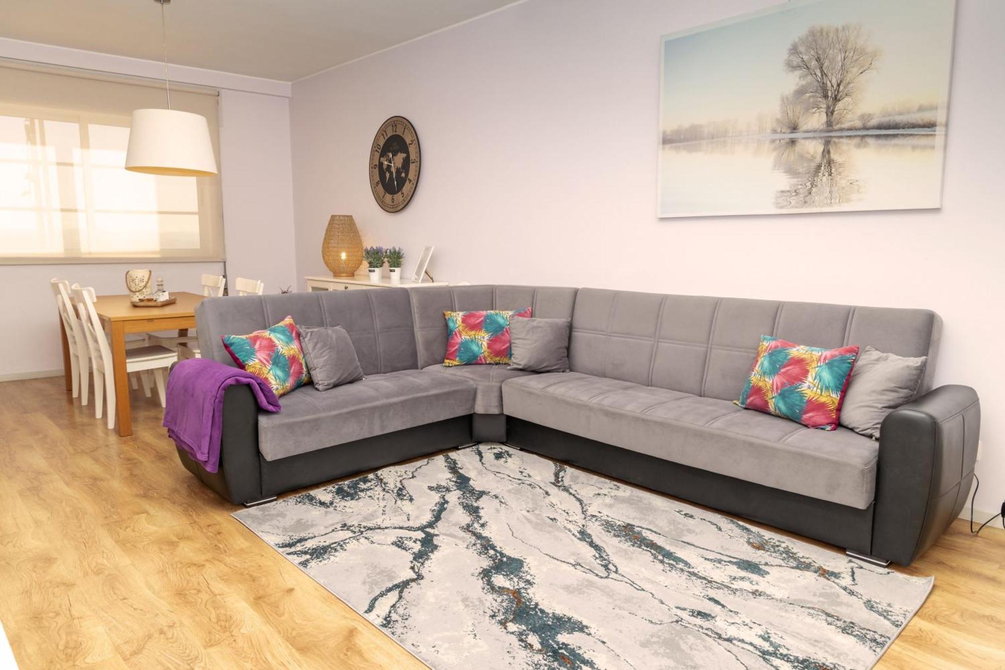 Violet House Your Place To *